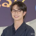 綱啓永、先輩俳優からの“支えられた言葉”とは「今もメモに書いている」【未来の私にブッかまされる！？】 画像