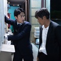 杉野遥亮、反町隆史「オクラ〜迷宮入り事件捜査〜」第1話（C）フジテレビ