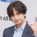 中島健人、黒髪イメチェンで印象ガラリ ソロデビュー曲制作秘話明かす 画像