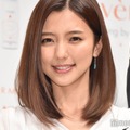 真野恵里菜、夫・柴崎岳選手＆第1子とのクリスマスショット公開「可愛いが溢れてる」「素敵」と反響 画像