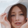 後藤真希写真集、発売1ヶ月で異例の重版8刷 未公開カット解禁【flos】 画像