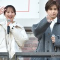 比嘉愛未＆三代目JSB岩田剛典、新宿降臨 400人以上のファンへ気遣い光る【フォレスト】 画像