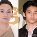 冨永愛、長男・冨永章胤の“20歳の集い”記念2ショット「美形親子」「スタイル抜群」と反響 画像