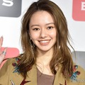 山本舞香、ミニワンピでスラリ美脚輝く「スタイル抜群」「一生の憧れ」と絶賛の声 画像