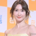 紗栄子、ミニスカ×黒タイツで美脚透ける「スタイル良すぎ」「憧れ」と絶賛の声 画像