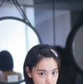 當真あみ、歯磨き中の不意打ちショット 1st写真集封入特典ポストカード第1弾解禁【Ami】 画像