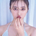 乃木坂46井上和、爽やか水着でキュートな仕草 1st写真集先行カット公開【モノローグ】 画像