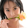 永尾まりや、ランジェリー＆大胆バックショットも “正反対”の魅力放つ 画像