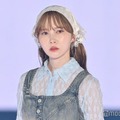 元日向坂46加藤史帆、センタースリットから色白美脚チラリ【GirlsAward 2025SS】 画像
