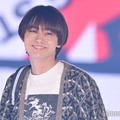 豊田裕大、オールバックから一変 前髪下ろし＆爽やかスマイルでギャップ披露【GirlsAward 2025SS】 画像