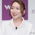 茶髪の加藤綾菜（C）モデルプレス