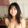 福井梨莉華、豊満バスト輝くビキニ姿「週刊FLASH」初登場で初表紙 画像