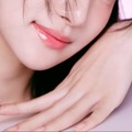 “誤解”されるかも!?「ふしだらに見える40代女性」のポーチに入っているNGコスメとは 画像