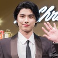 本田響矢、生放送で歌声披露 1番会いたい人からのサプライズに歓喜 画像