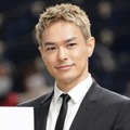 三代目JSB今市隆二、色気あふれるステージSHOTにファンうっとり「まさにKING」「ただただ美しい」 画像