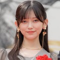 乃木坂46池田瑛紗、ミニスカで圧巻美脚際立つ「驚異的脚の長さ」「綺麗すぎる」の声 画像