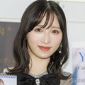 AKB48小栗有以、穴あきドレスで美肩のぞく「スタイル良すぎ」「透明感すごい」の声 画像