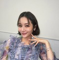 宮崎麗果、夫・黒木啓司との白衣ショット公開「美男美女」「ドラマのワンシーンみたい」の声 画像