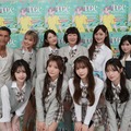 （後列左から）パンツェッタ・ジローラモ、今井アンジェリカ、二瓶有加、川村エミコ、きほ、益若つばさ（前列左から）RIKO、FUKA、ASUKA、TSUKASA（提供写真）