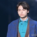 菅生新樹、黒髪復活に反響「似合ってる」「イメチェンの振り幅すごい」 画像