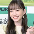井桁弘恵、美脚＆デコルテ輝くゴージャスドレス姿で雰囲気一変「プリンセス」「抜群スタイル」の声 画像