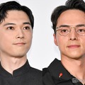 満島真之介、吉沢亮との膝乗り密着ショット披露「胸の高鳴り伝わる」「仲良すぎる」の声 画像