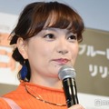 保田圭、息子との手繋ぎ2ショット公開「可愛い」「素敵な親子」の声 画像