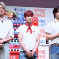 &TEAM「コカ・コーラ」取材会に全員で登壇 “胸キュン”チャレンジ3本勝負 画像