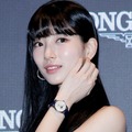 スジ、美脚際立つミニワンピ姿「スタイル抜群すぎ」「憧れ」の声 画像