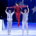 Snow Man宮舘涼太、世界に1着の衣装で華麗なリフト＆歌唱披露「ディズニー・オン・アイス」 オープニングアクト登場で黄色い歓声止まず 画像