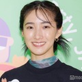 中田クルミ、美脚輝くショーパン姿 ロンドンでのオフショットに反響「お洒落」 画像