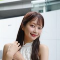 沖田愛加、チューブトップで美デコルテ披露「可愛すぎる」「スタイル良い」の声 画像