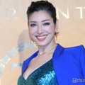 アンミカ、ノースリーブの大胆カラーコーデ披露「私服カッコイイ」「色合わせ素敵」と反響 画像