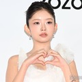 IVEレイ、雰囲気一変のカーリーヘア話題「お人形さんみたい」「何でも似合う」 画像