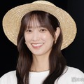 元日向坂46佐々木久美、ノースリコーデでディズニー満喫「素肌が眩しい」「可愛すぎる」の声 画像