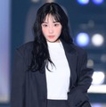「ガルプラ」出身・永井愛実、シンプルセットアップで美脚際立つ【関コレ2025A/W】 画像