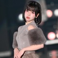 iLiFE!あいす、オフショルニットで美肩チラリ ブラウンコーデで秋の装い【関コレ2025A/W】 画像