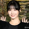 TWICEモモ、胸元開き衣装で大胆美デコルテ見せ「ドキッとした」「破壊力すごい」と反響 画像
