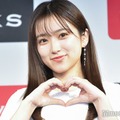 矢吹奈子、美脚際立つコーデ2選「透明感半端ない」「脚長くて綺麗」の声 画像