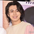 超特急タカシ、“太陽カラー”にイメチェン「破壊力」「ぴったりすぎる」の声 画像