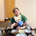 小松彩夏、生後6ヶ月の息子と初の“子連れ温泉旅行”へ！親子2SHOTに反響「かわいい」「幸せですね」 画像