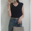 ノースリーブ×ワイドデニムのきれいめ着こなし。ポイントはフィット感とボリューム感【40代の毎日コーデ】 画像
