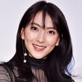 KARA知英、“超ミニ”衣装で圧巻美脚スラリ「王女みたい」「綺麗すぎる」と絶賛の声 画像