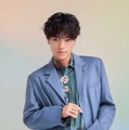 timelesz原嘉孝、映画初主演決定 恋愛小説「初恋芸人」映画化で“売れないピン芸人”演じる 画像