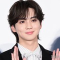 THE RAMPAGE吉野北人、タトゥーシールまみれの上裸姿にファン悶絶「セクシーすぎる」「心臓に悪い」 画像