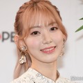 LE SSERAFIMサクラ、へそ出しキャミ姿でシカゴ満喫「オフ感たまらない」「可愛すぎ」の声 画像