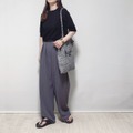 ラフな大人の休日に。モノトーンで魅せるリラックスワイドパンツコーデ【40代の毎日コーデ】