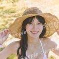 日向坂46河田陽菜、ビキニ姿で日光浴「照れますね」2nd写真集特典のポスター公開 YouTube生配信も決定 画像