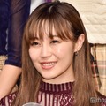 鷲尾伶菜、ウエストチラ見せコーデ披露「かっこいい」「引き締まってて綺麗」 画像