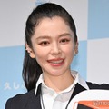 ビビアン・スー、ロングヘアから大胆カット「かなりバッサリで驚き」「お似合いです」の声 画像